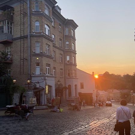 Romantic Apartment On Andriivskyi 基輔 外观 照片